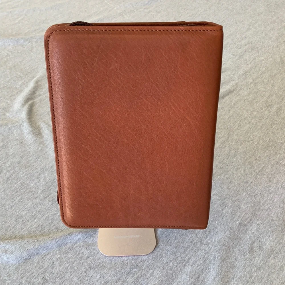 Leather At-A-Glance Organizer